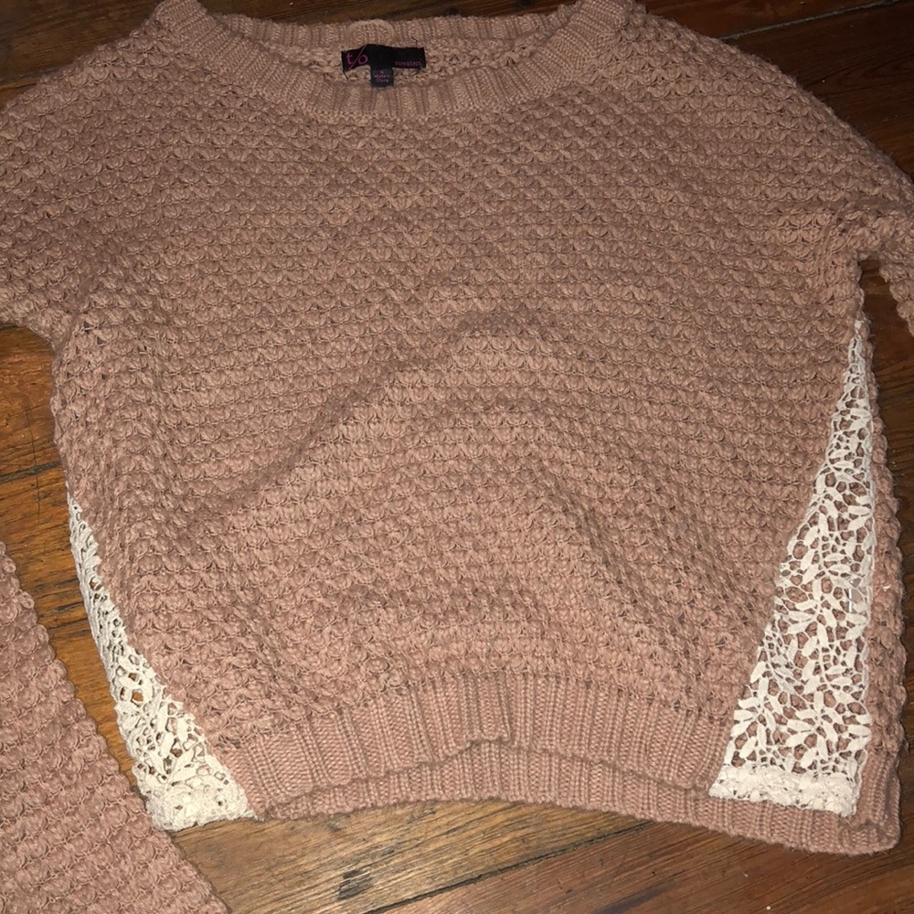 Crop too sweater